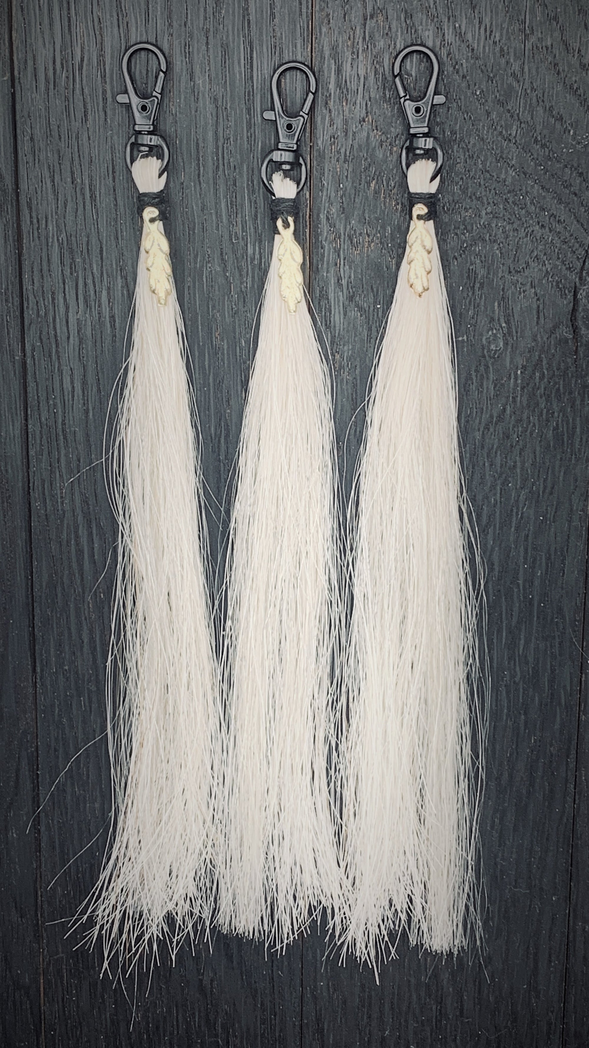 LIGHT TASSEL