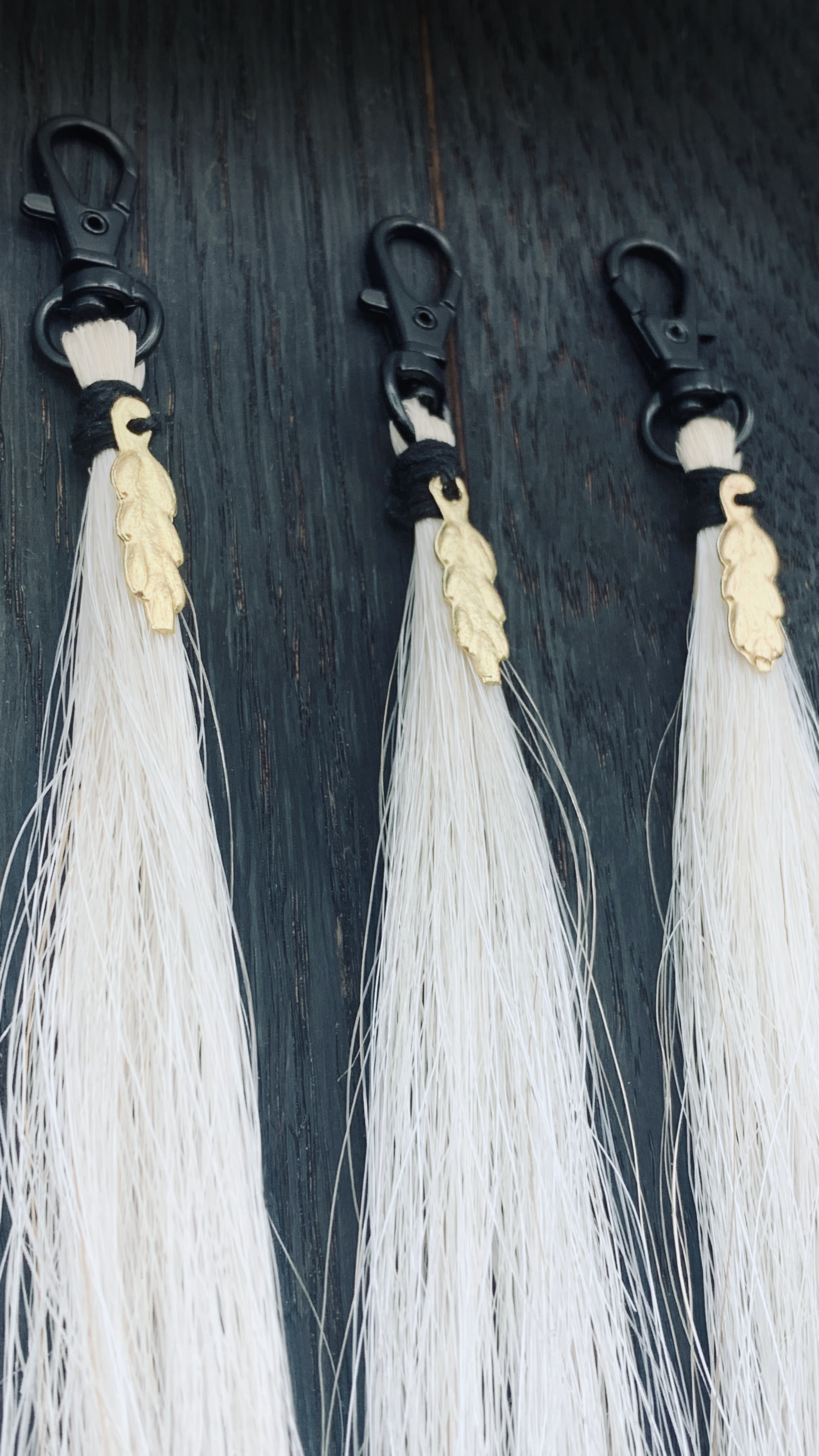 LIGHT TASSEL